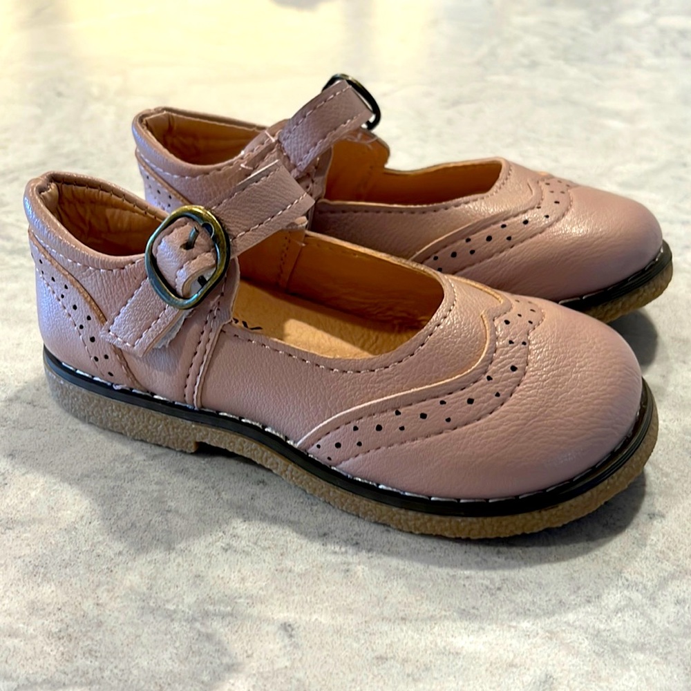 MG baby shoes size 26